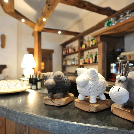 & Restaurant Le Charaban Hotel 3*