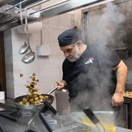 & Restaurant Le Charaban אאוסטה