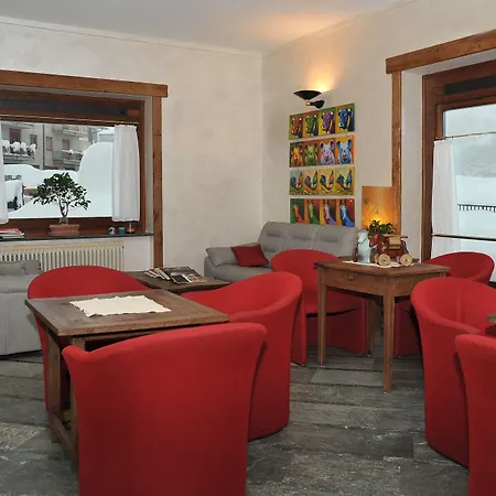 & Restaurant Le Charaban Hotel Aosta