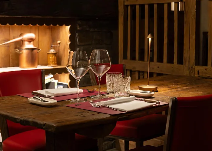 & Restaurant Le Charaban Hotel Aosta