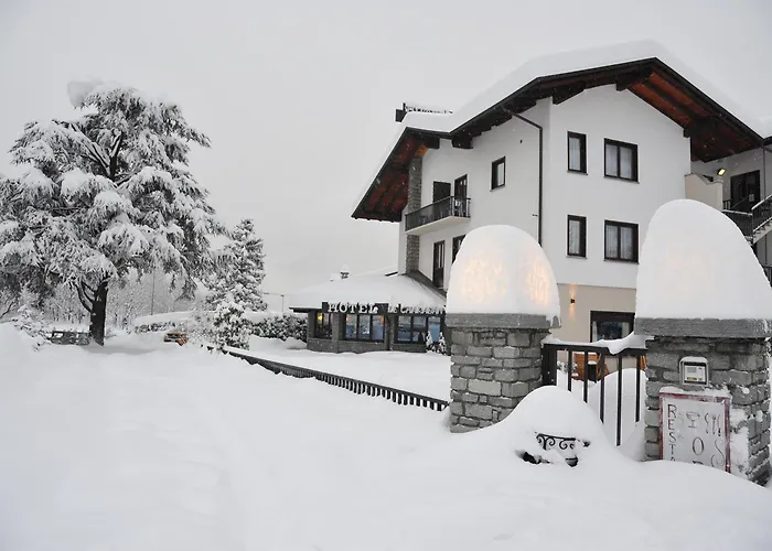 & Restaurant Le Charaban Hotel Aosta